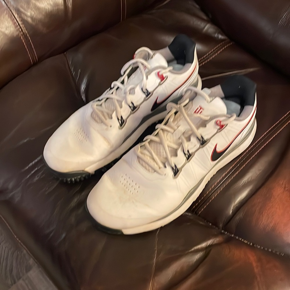 Nike Tiger Woods golf shoes size 12 in White